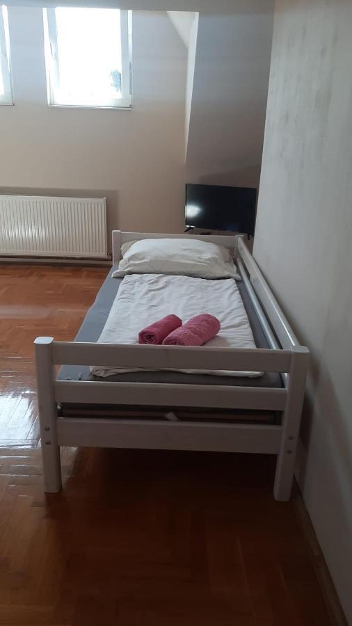 Arbeiterquartiere In Wien Donaustadt Mit Gemeinschaftskuche Und Bad - Hacklerzimmer Exterior foto